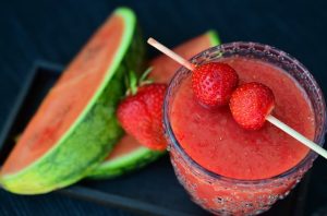 Frutas de verano: las mejores aliadas en una dieta equilibrada Frutas de verano: las mejores aliadas en una dieta equilibrada sandia